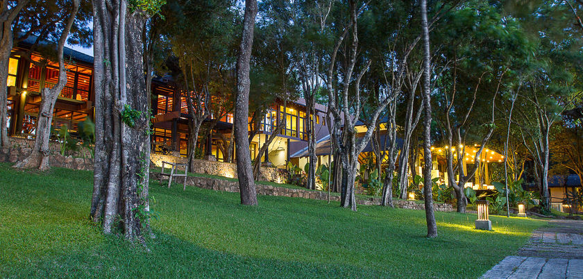 Imagen de los exteriores del Hotel Deer Park. Foto 14