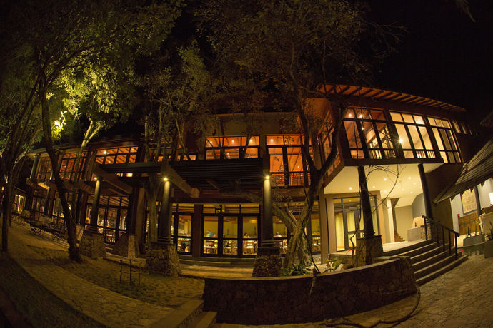 Imagen del bar/restaurante del Hotel Deer Park. Foto 5