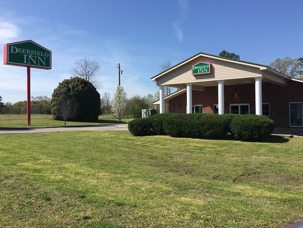 Imagen de los exteriores del Hotel Deerfield Inn And Suites, Gadsden. Foto 13