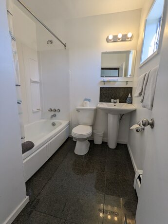 Imagen general del Hotel Deerview Lodge and Cabins - Princeton BC. Foto 3
