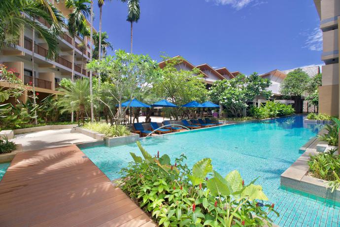Imagen de la piscina del Hotel Deevana Plaza Krabi. Foto 17