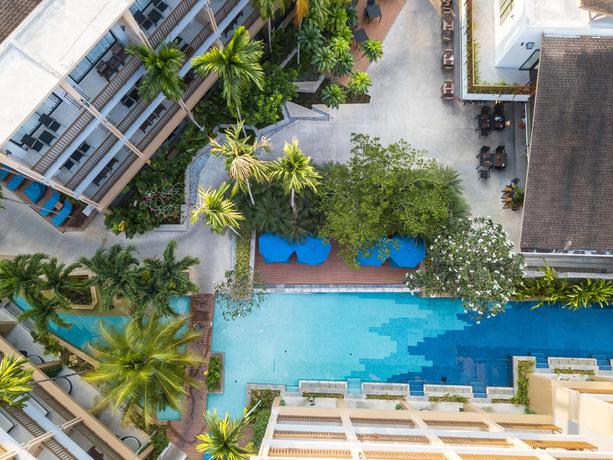 Imagen de la piscina del Hotel Deevana Plaza Krabi. Foto 19