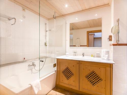 Imagen de la habitación del Hotel Defereggental & Resort. Foto 4