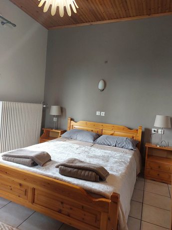 Imagen de la habitación del Hotel Defkalion. Foto 6