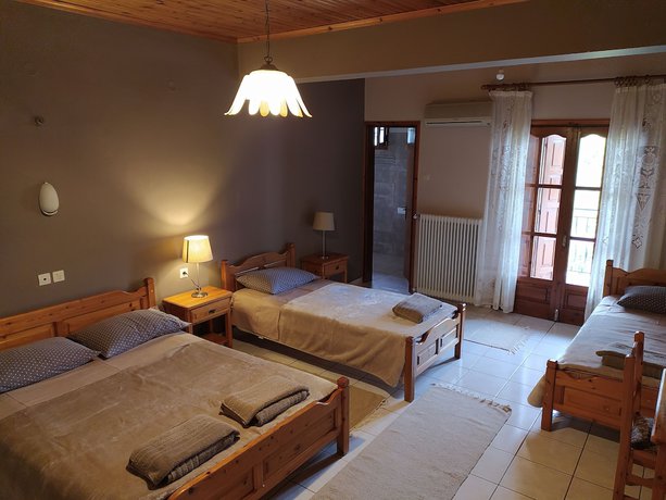 Imagen de la habitación del Hotel Defkalion. Foto 10