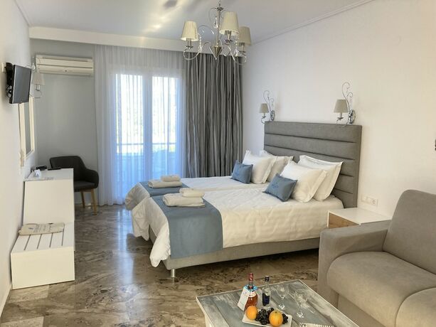 Imagen de la habitación del Hotel Defkalion. Foto 17