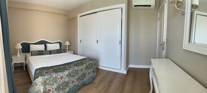 Imagen de la habitación del Hotel Defne Beach. Foto 9