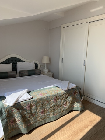 Imagen de la habitación del Hotel Defne Beach. Foto 10