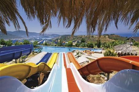 Imagen de la piscina del Hotel Defne Defnem. Foto 4