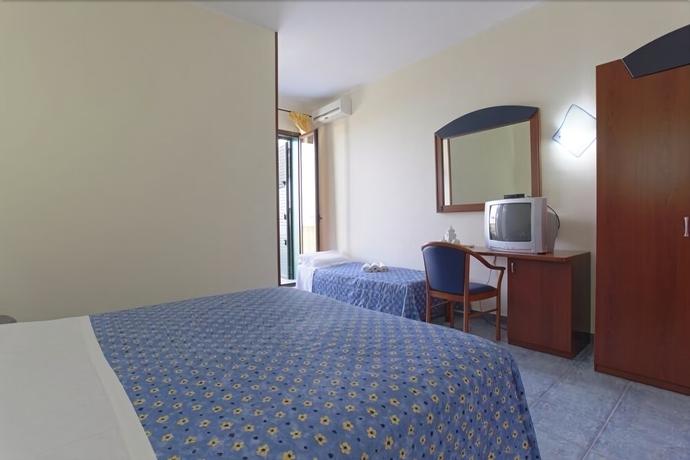 Imagen de la habitación del Hotel Degli Angeli. Foto 6