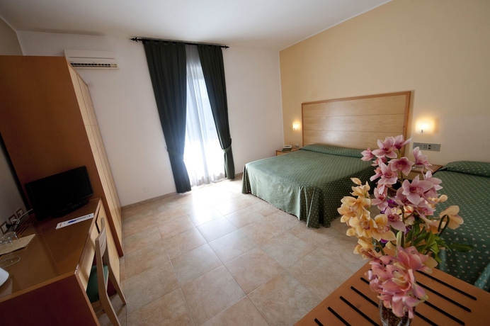 Imagen de la habitación del Hotel Degli Aranci, Vieste. Foto 12