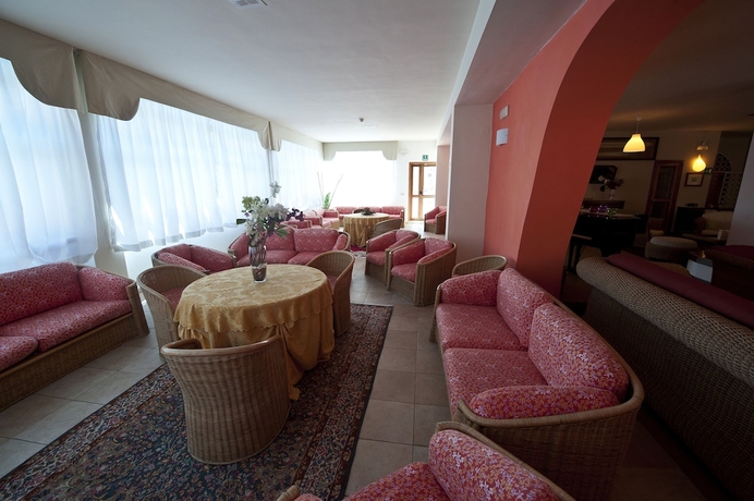 Imagen del bar/restaurante del Hotel Degli Aranci, Vieste. Foto 2