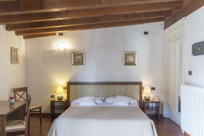 Imagen de la habitación del Hotel Degli Oleandri. Foto 7