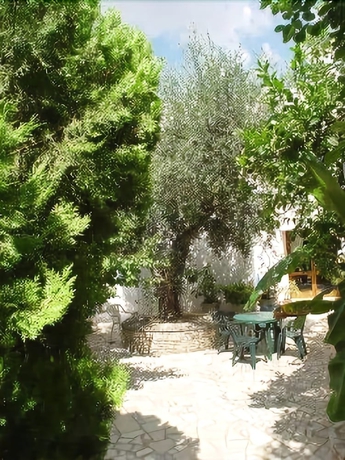 Imagen de los exteriores del Hotel Degli Ulivi, Castro. Foto 12