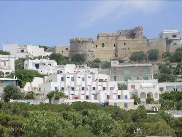 Imagen de los exteriores del Hotel Degli Ulivi, Castro. Foto 14