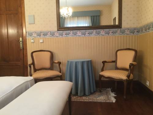 Imagen de la habitación del Hotel Dehesa La Cenia. Foto 6