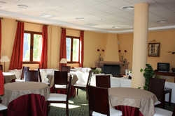 Imagen del bar/restaurante del Hotel Dehesilla. Foto 2