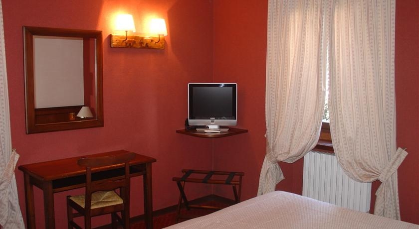 Imagen de la habitación del Hotel Dei Camosci. Foto 3