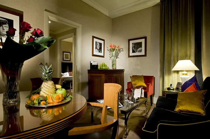 Imagen de los interiores del Hotel Dei Mellini. Foto 12