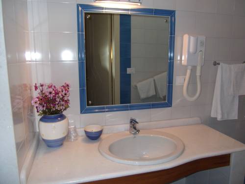 Imagen de la habitación del Hotel Dei Messapi. Foto 15