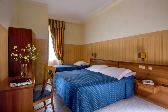 Imagen de la habitación del Hotel Dei Mille. Foto 12