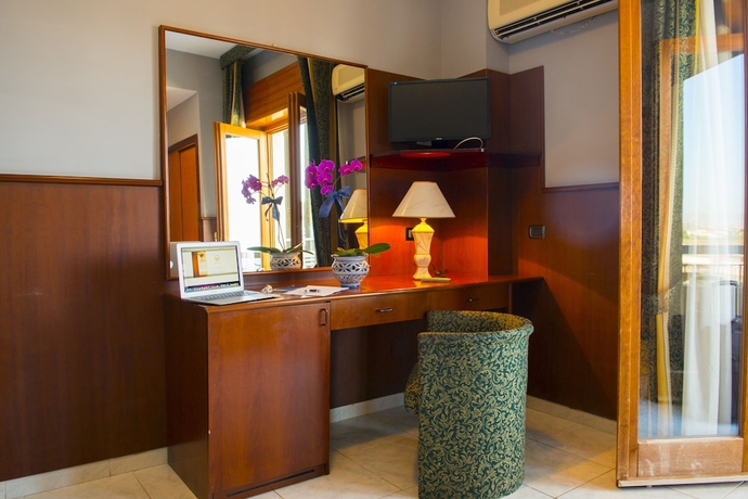 Imagen de la habitación del Hotel Dei Pini, Porto Empedocle. Foto 5