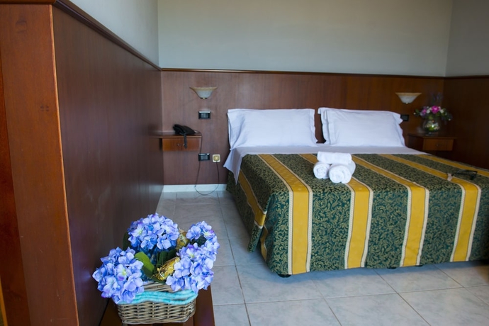 Imagen de la habitación del Hotel Dei Pini, Porto Empedocle. Foto 10