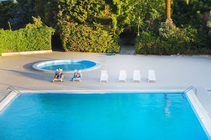 Imagen de la piscina del Hotel Dei Pini, Porto Empedocle. Foto 18