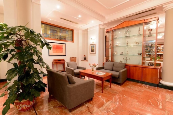 Imagen de los interiores del Hotel Dei Platani, Nola. Foto 15