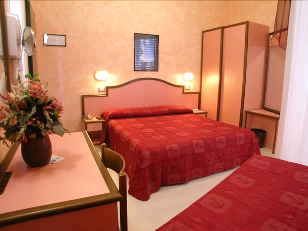 Imagen de la habitación del Hotel Dei Platani, Rimini. Foto 11