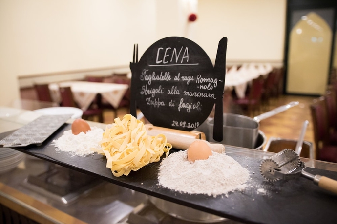Imagen del bar/restaurante del Hotel Dei Platani, Rimini. Foto 4