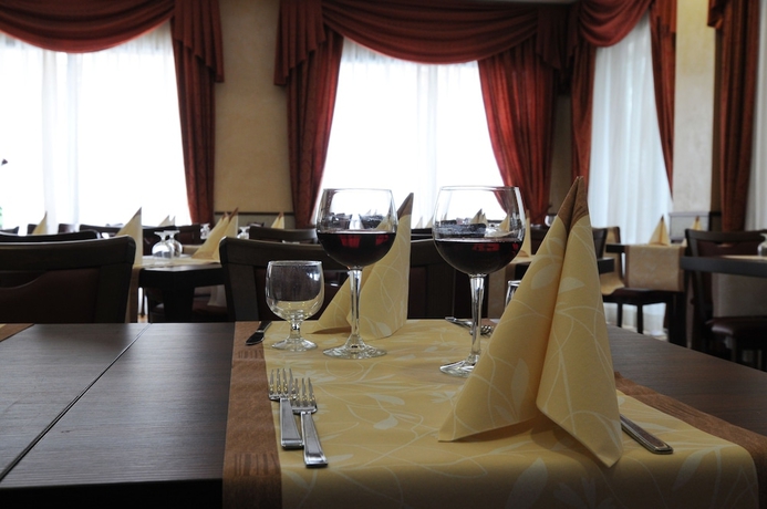 Imagen del bar/restaurante del Hotel Dei Platani, Rimini. Foto 7