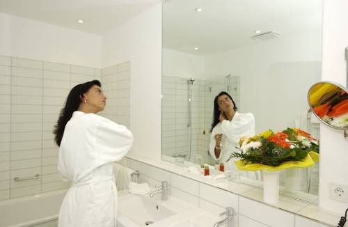 Imagen de la habitación del Hotel Deidesheimer Hof. Foto 7