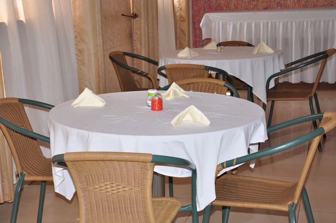 Imagen del bar/restaurante del Hotel Deira Ltd. Foto 6