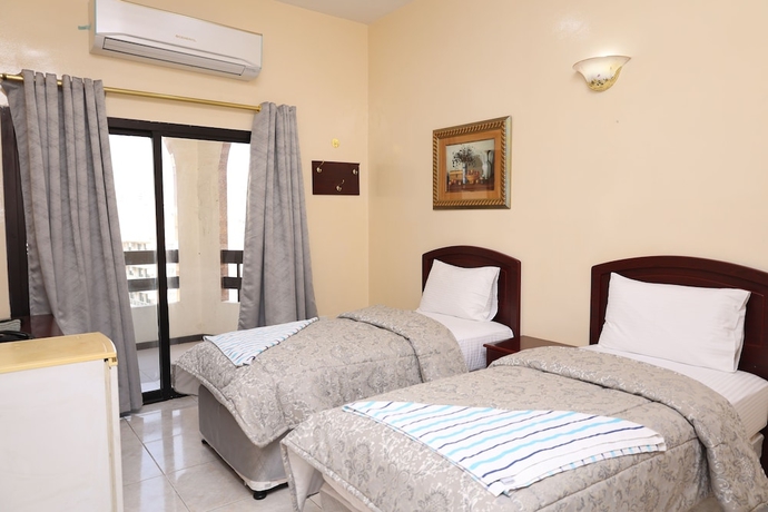 Imagen de la habitación del Hotel Deira Palace. Foto 3