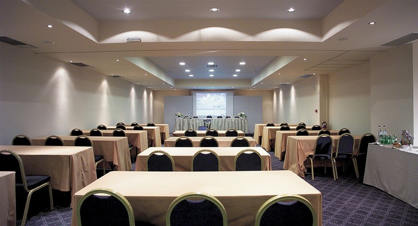 Imagen de los interiores del Hotel Dekelia. Foto 12