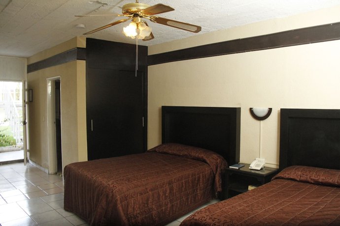 Imagen de la habitación del Hotel Del Alba. Foto 11