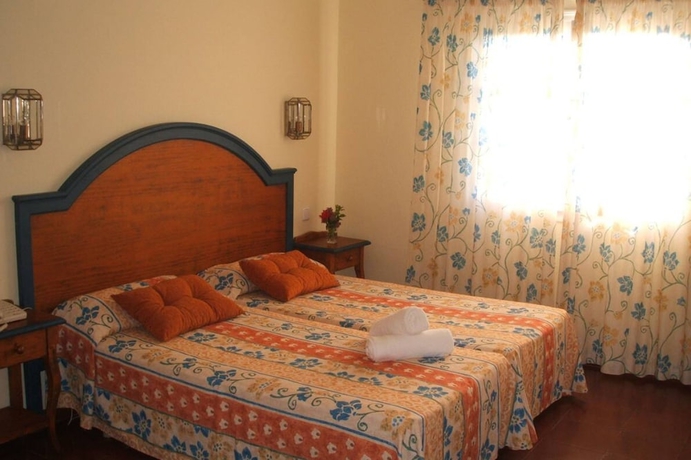 Imagen de la habitación del Hotel Del Almirante. Foto 9