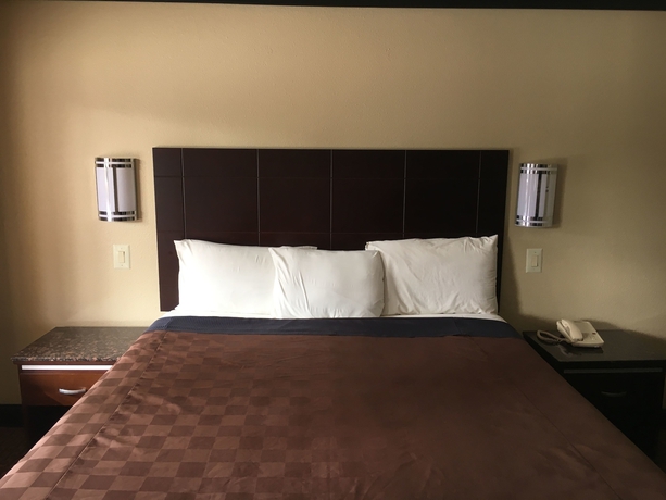 Imagen de la habitación del Hotel Del Amo Inn. Foto 5