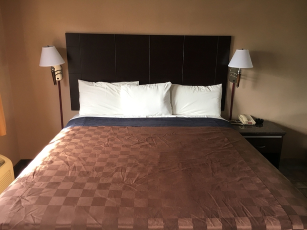 Imagen de la habitación del Hotel Del Amo Inn. Foto 17