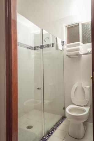 Imagen de la habitación del Hotel Del Angel. Foto 12