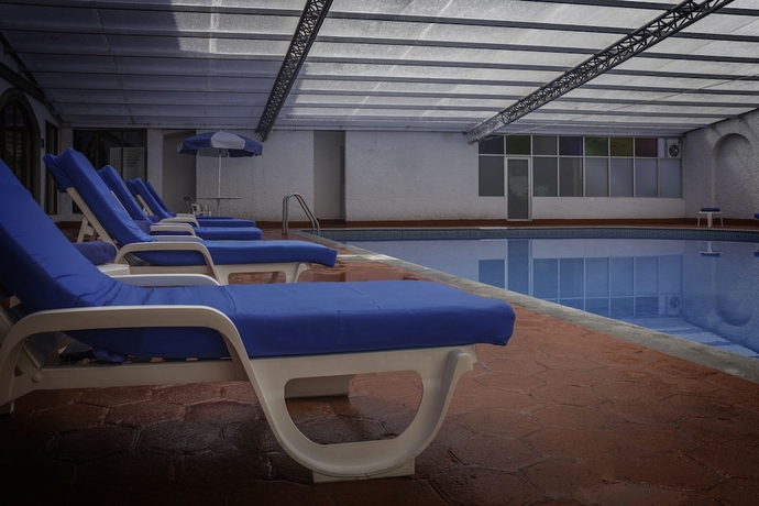 Imagen de la piscina del Hotel Del Angel. Foto 19