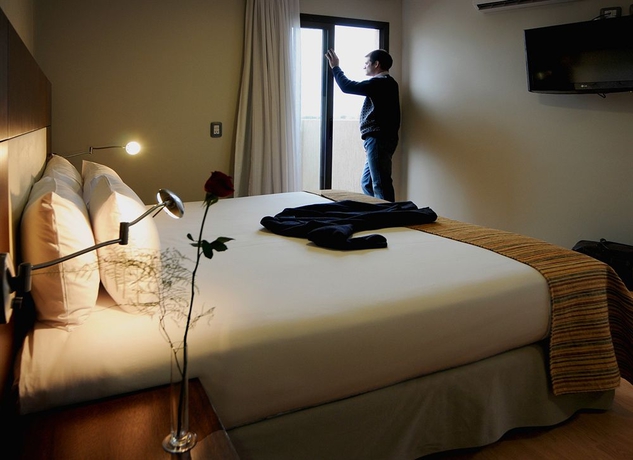 Imagen de la habitación del Hotel Del Bono Suites. Foto 3