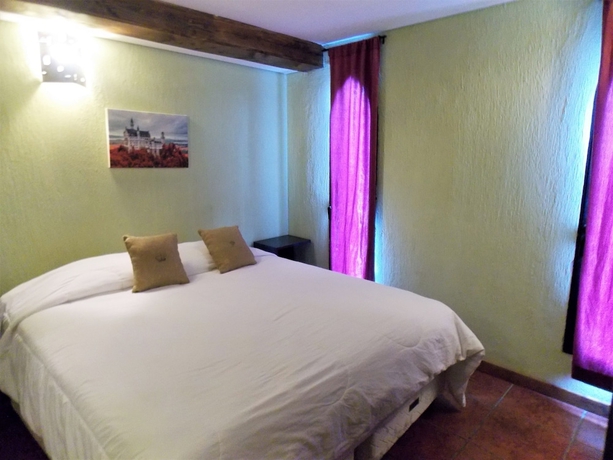 Imagen de la habitación del Hotel Del Caballero Castillo. Foto 2