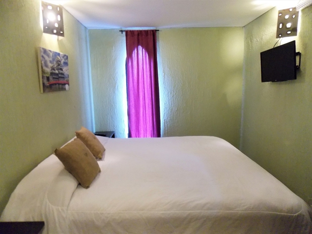 Imagen de la habitación del Hotel Del Caballero Castillo. Foto 3