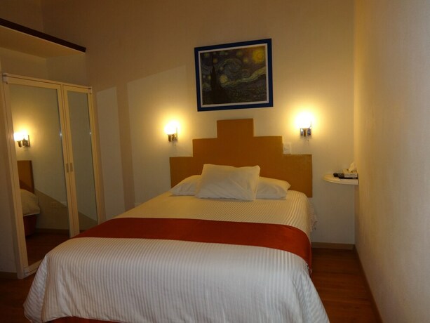 Imagen de la habitación del Hotel Del Capit&aacute;n De Puebla. Foto 17