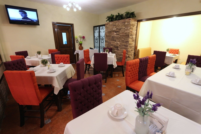 Imagen del bar/restaurante del Hotel Del Carmen En El Centro De Tuxtla Guti&eacute;rrez. Foto 6