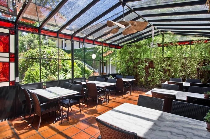 Imagen del bar/restaurante del Hotel Del Casco. Foto 2