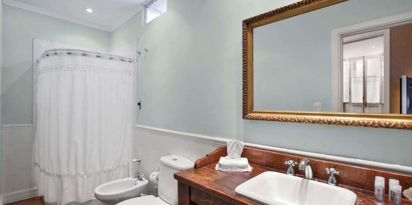 Imagen de la habitación del Hotel Del Casco. Foto 6