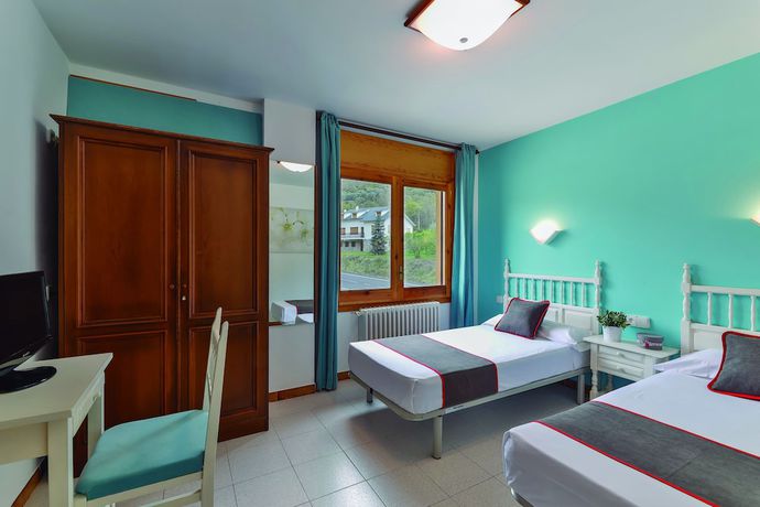 Imagen de la habitación del Hotel Del Esera. Foto 13